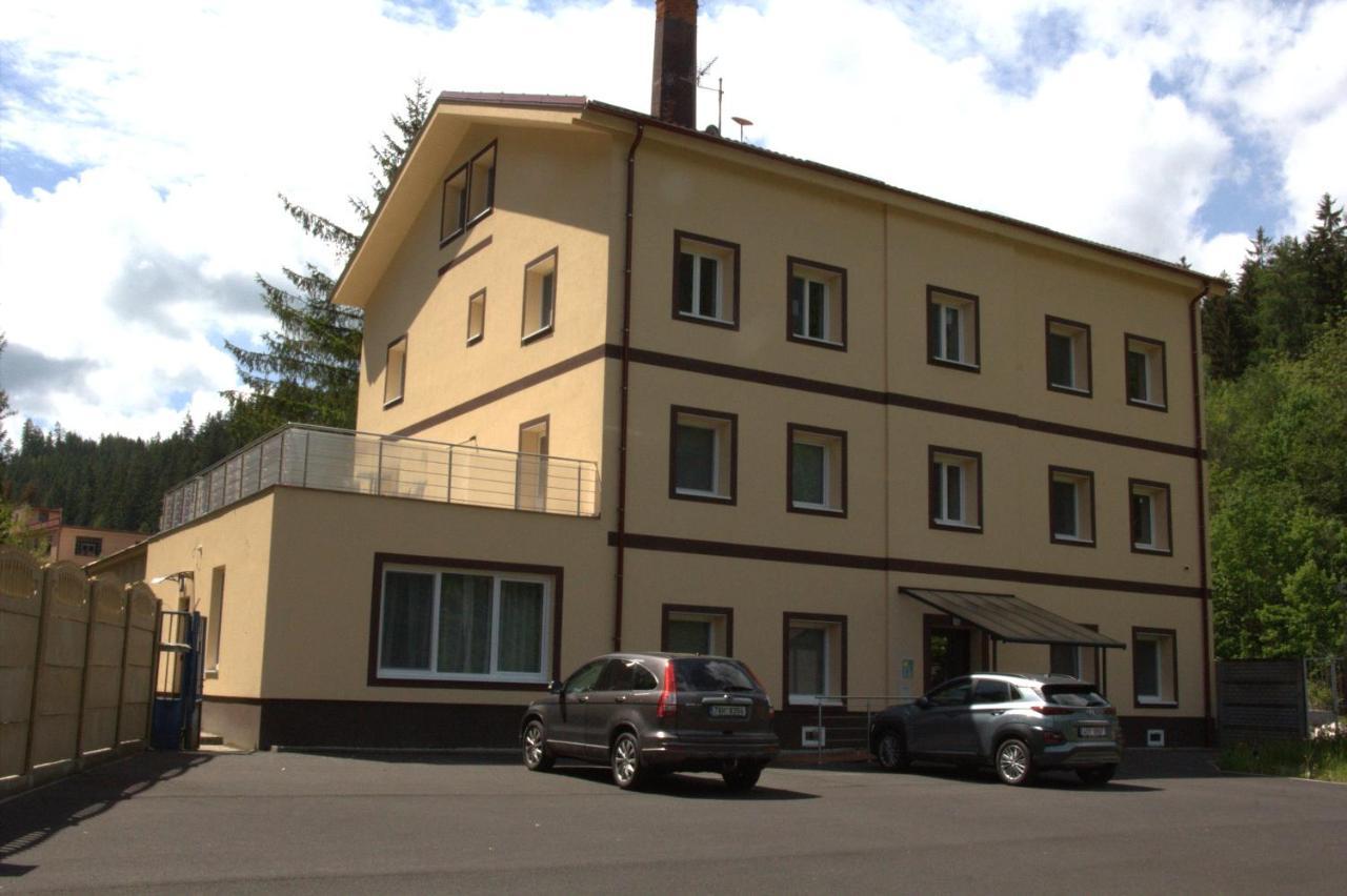 Villa Pirken Hammer Brezova  Экстерьер фото